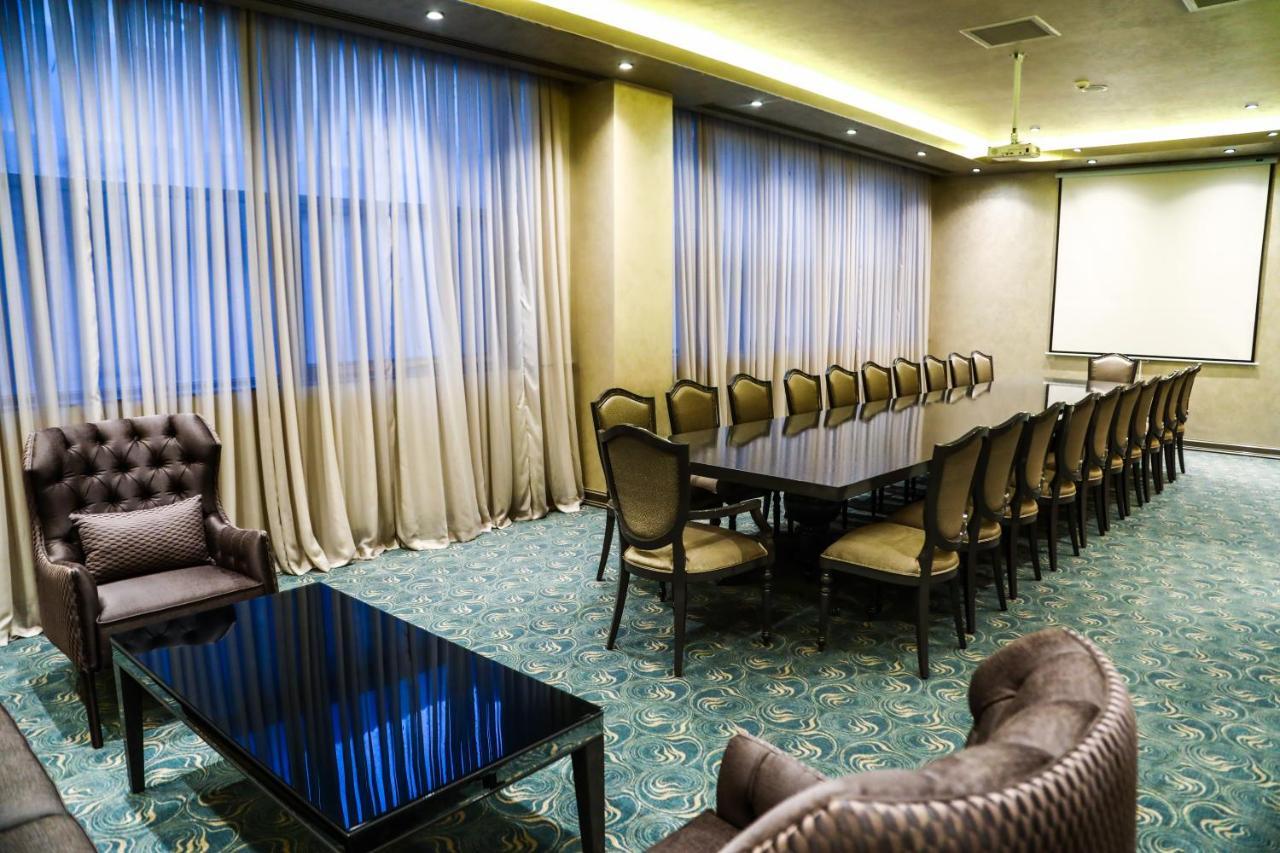 Iris Hotel Baku - Halal Hotel Exterior photo